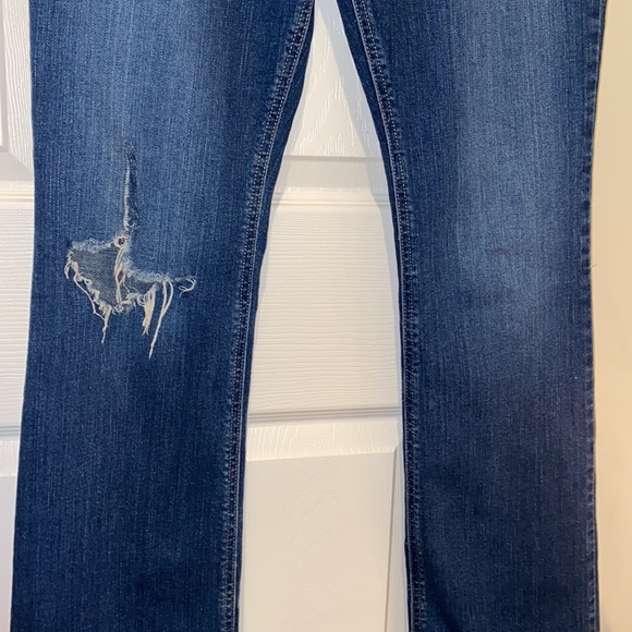 HOLLISTER - Picture 4 of 11